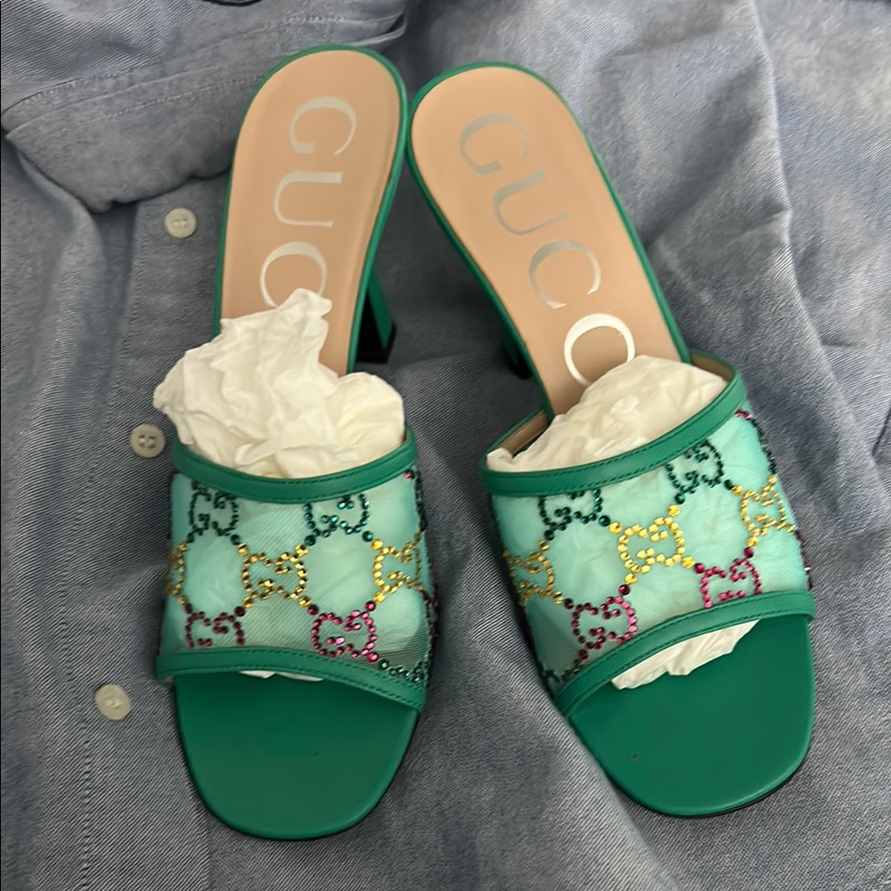 Gucci Women's Green Slide Sandals size 6.5 small nick in the back of heel